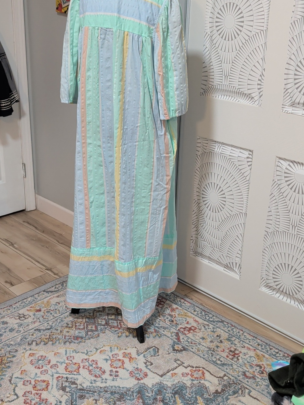 Vintage 80's Zip Front Robe Woth Pockets In Pastel Stripes - Picture 5 of 6